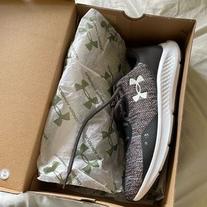 UA Charged Pursuit 3 Twist Men’s Athletic Shoes